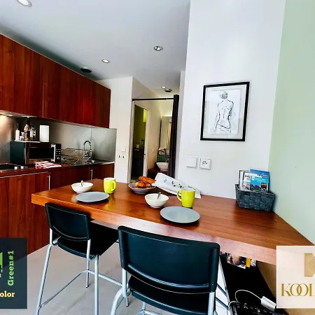 3studioscolornyons Apartment *